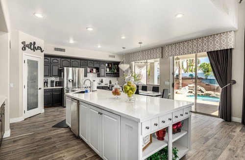 East Mesa House | Resort-Style Luxury ~ Pool, Hot Tub, Water Slide, Sports Courts, Skate Ramp +