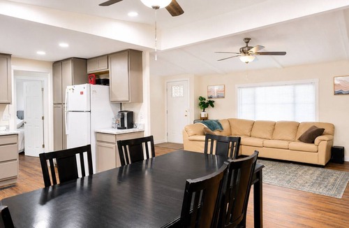 Mohave Valley House | River Retreat Near Needles-Sleeps 8-Boat Parking-Fully Furnished-Snowbirds