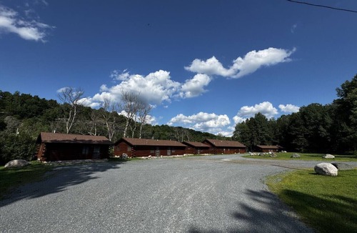 Crystal Falls Cabin | Riverfront Cabin #9.