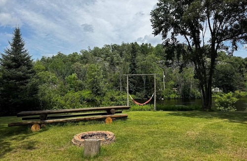Crystal Falls Cabin | Riverfront Loft #5 Crystal Falls
