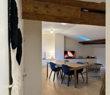 Carnot - Gailleton Apartment | Romance