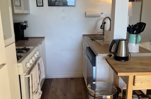 Lake Arrowhead Apartment | Romantic lake view studio retreat for two in beautiful Lake Arrowhead