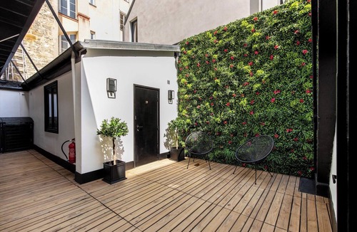 Quartier de Javel Apartment | Room 10a - Eiffel Tower