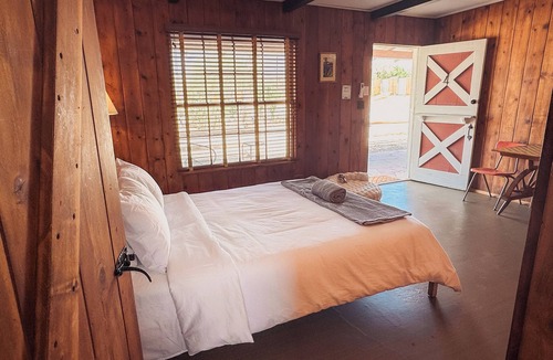 Joshua Tree Hotel | Room 4 Vintage Desert Haven - Joshua Tree