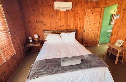 Joshua Tree Hotel | Room 7 1950s Ranch Hideaway - Joshua Tree