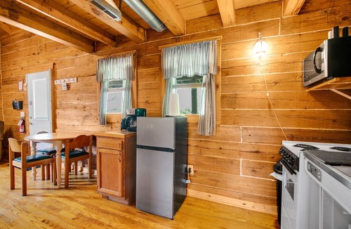 Savanna Cabin | Rustic River Cabin 8