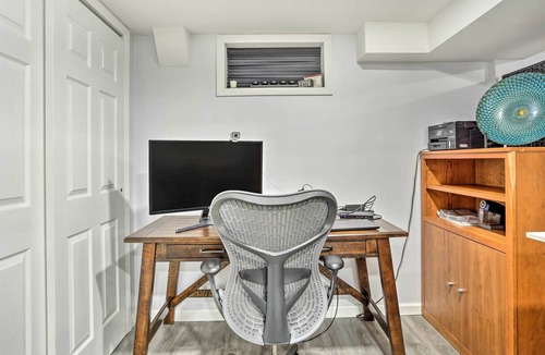 Saddle Brook Apartment | Saddle Brook Studio with Patio - Near NYC!