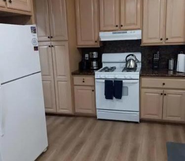 Rialto House | "Sage-3" Beautiful, comfortable 3 bedroom home in Rialto with AC and laundry