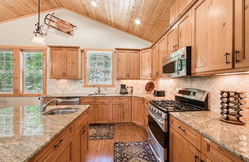 Homewood House | Sans Souci Terrace - West Shore - 4 BR - One block from Lake!