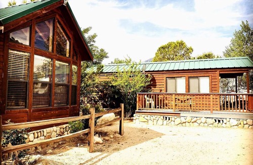 Lone Pine Cabin | Scenic Mountain Cabin with Sierra Nevada Views on Highway 395 Near Lone Pine, California