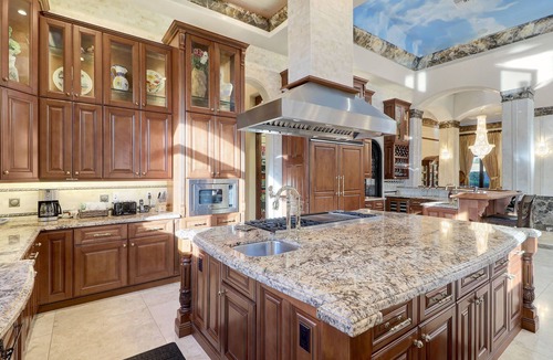 Central Scottsdale House | Scottsdale Luxury Resort Villa w/Pool, Tennis, Pickleball, Theater