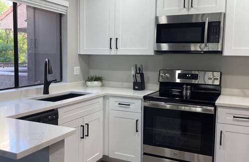 Paradise Valley Village Condo | Scottsdale's Finest Cozy 1-bedroom 1-bath Condo