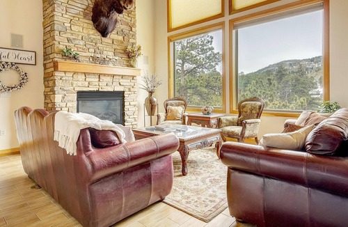Morrison House | Secluded & Spacious Mountain Getaway