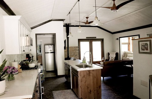 Three Rivers Cabin | Sequoia River Cabin ~ Romantic Rustic Retreat on Kaweah River ~ Close to Sequoia