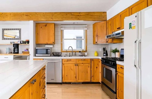 Whittier House | Serene + Spacious Boulder Oasis - Sleeps 10 - 30+