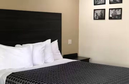 Arlington Hotel | Simply Home Suites - Cozy Comfort, Feels Like Home