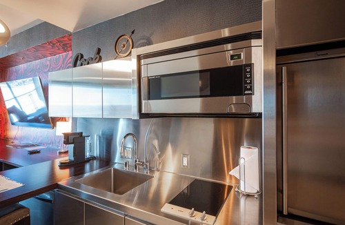 Las Vegas Hotel | Sin City, Spa, Balcony, Pool View, Suite