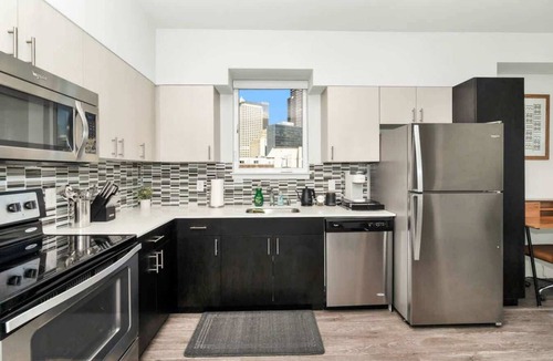 Pioneer Square Apartment | Skyline Haven | Downtown Seattle | 30+ Nights!