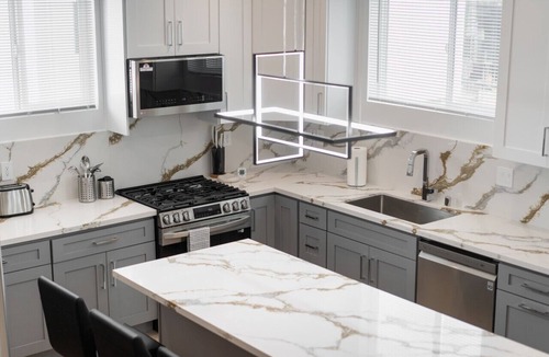 NoHo Arts District Villa | SLEEK MODERN 3BR HOME in NOHO BUILT 2023 w/GARAGE, FENCED PATIO, EV-CHARGER p65
