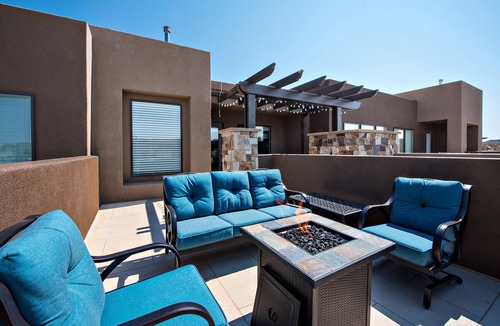 St. George Villa | Sleeps 14, 3BR on 18th Hole w/Fire Pit & Loft