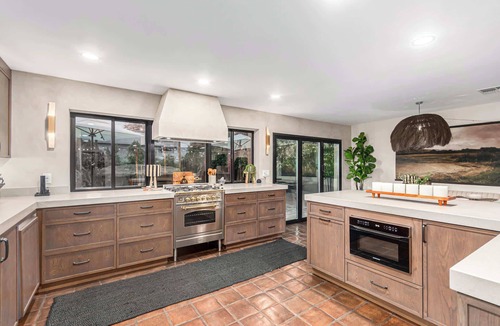 Park Scottsdale Four House | SolaNova Retreat | Cocktail Pool & Movie Room