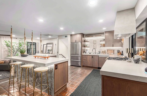 Park Scottsdale Four House | SolaNova Retreat | Cocktail Pool & Movie Room