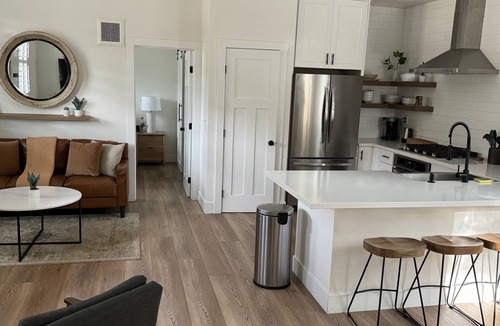 Three Rivers House | Soleil Luna – Luxury 2BR, 2BA Home 2 Miles from Sequoia NP”
