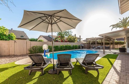 Chandler House | Solstice on Summit Retreat|Pool|Putt Grn|Sleeps 10