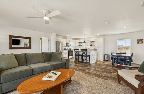Florence House | Sonoran Desert Stay - Between Winery & Monastery - 2.5 Acre Land