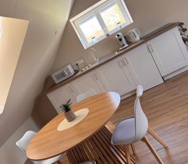 Hambach Apartment | Sous les combles