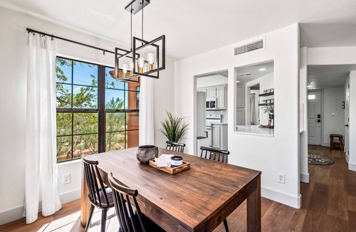 Tucson Condo | Southwestern Style 2 BR Condo w/City & Mountain Views in the Catalina Foothills