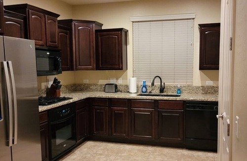 Higley Park House | Spacious 3 Bedroom Home In Beautiful Higley Park - Patio with Endless Pool