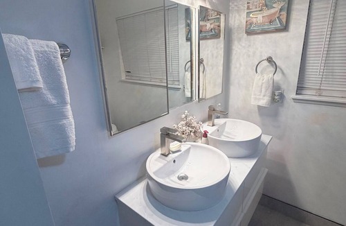Paradise House | Spacious 4-bedroom house in amazing Las Vegas with AC