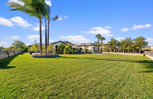 Estates at Canyon Crest House | Spacious 4-bedroom house in delightful Riverside with WiFi, AC