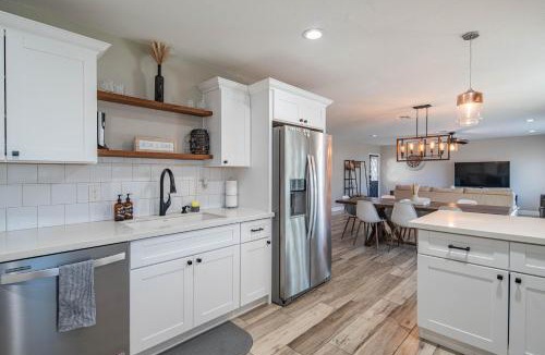 Scottsdale Estates Nine House | Spacious 4BD with Pool and Putting Green Near Old Town Scottsdale