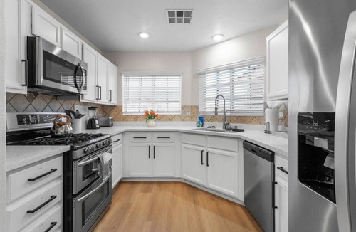 North Las Vegas House | Spacious 5 BD Home w/Theater, Billiard, and More!
