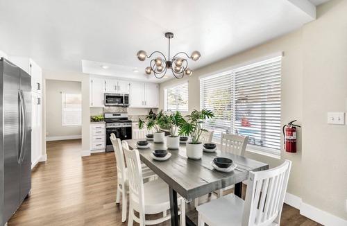 Spring Valley House | Spacious 5-bedroom house in beautiful Las Vegas with outdoor pool and grill!