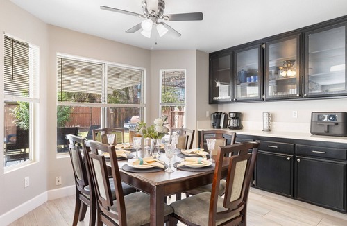 Pumpkin Center House | Spacious 5-bedroom house in delightful Bakersfield with AC, WiFi, Pet Friendly