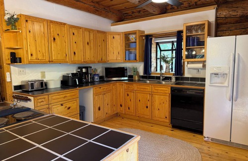 Alpine Cabin | Spacious Alpine Cabin, Sleeps 16, Game/Movie Room