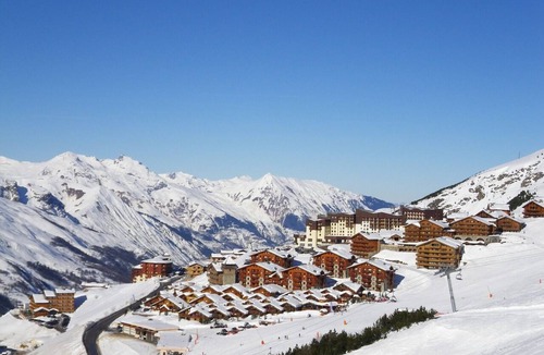 Reberty Apartment | Spacious and comfortable flat near slopes with balcony