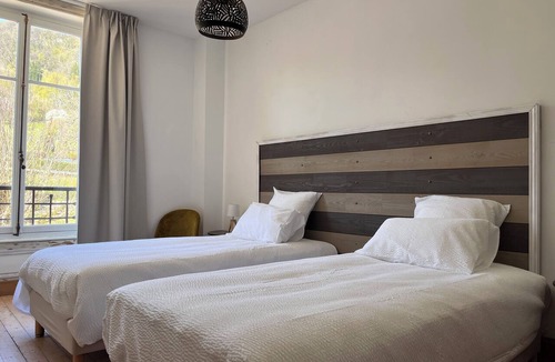 Saint-Bueil House | Spacious, authentic country house near Lac d'Aiguebelette