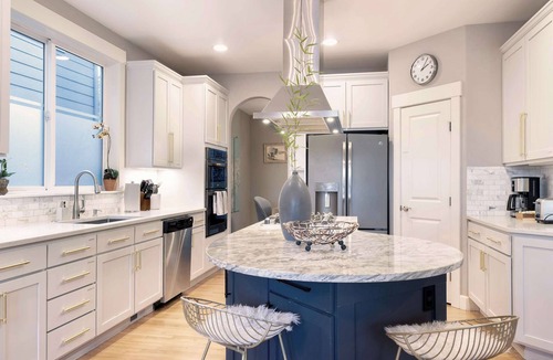 Bothell House | Spacious Bothell Family Home Close to Wine Country