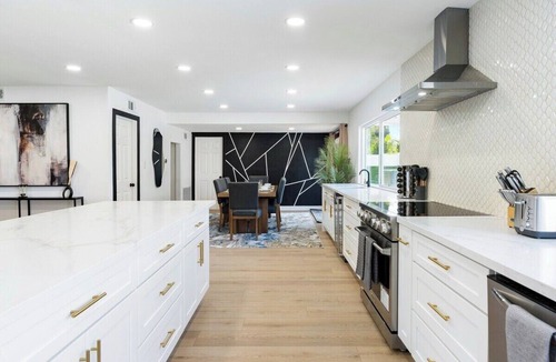 Westminster House | Spacious Designer Pool House