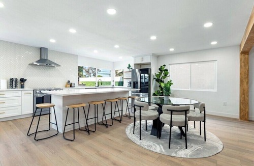 Westminster House | Spacious Designer Pool House