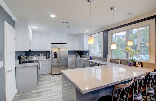 Racquet Club South House | Spacious modern 3BR Saltwater Pool & Hot Tub, BBQ