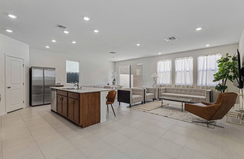 Rhodes Ranch House | Spacious modern cozy 5-bedroom single house near parks in south west Las Vegas