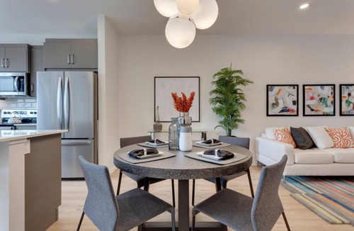 Southeast Calgary House | Spacious Modern Home With King Bed & Office