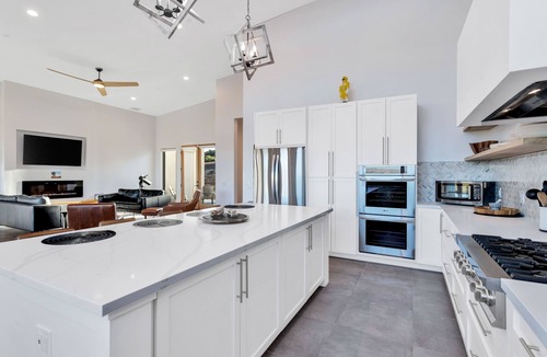 Yucca Valley House | Spacious mountain view dog-friendly house with grill, fireplace, W/D, & kitchen