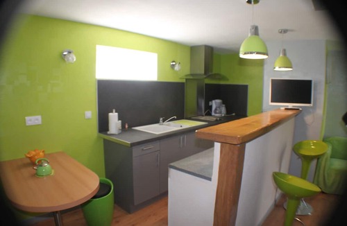 Bu House | Spacious Open-Plan Gîte with Direct Access to Flowered Terrace – Cool & Authentic