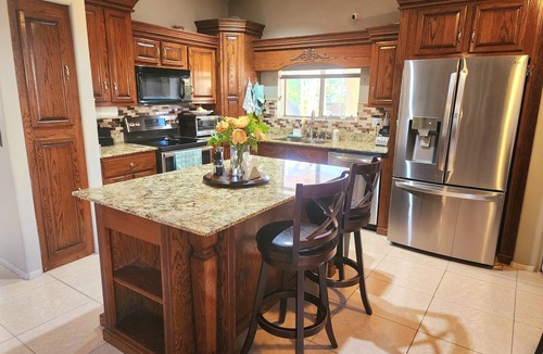 Casas Adobes House | Spacious & quiet 2 story house close to regional parks, golf clubs & shopping.